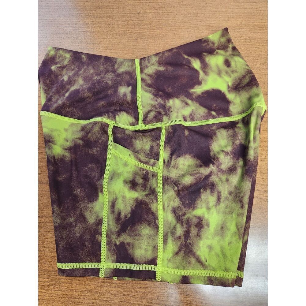 💕NWT LARGE Brown and green bike shorts. 3" Inseam